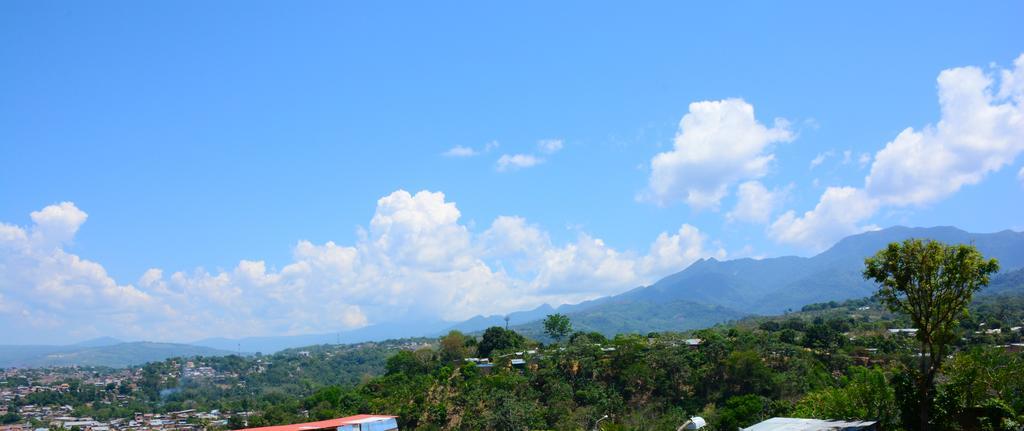 La Casa Del Italiano Bed & Breakfast Tarapoto Exterior photo